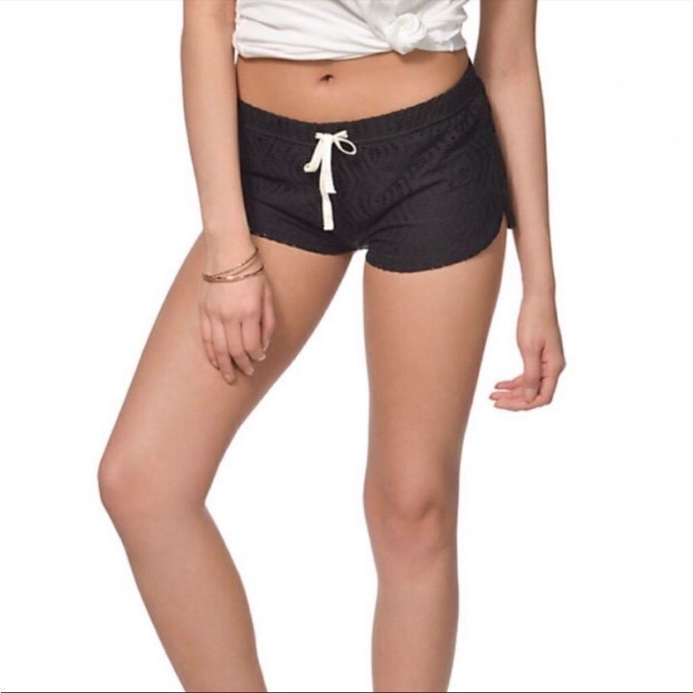Empyre Low Rise Black Crochet Mini Shorts Large